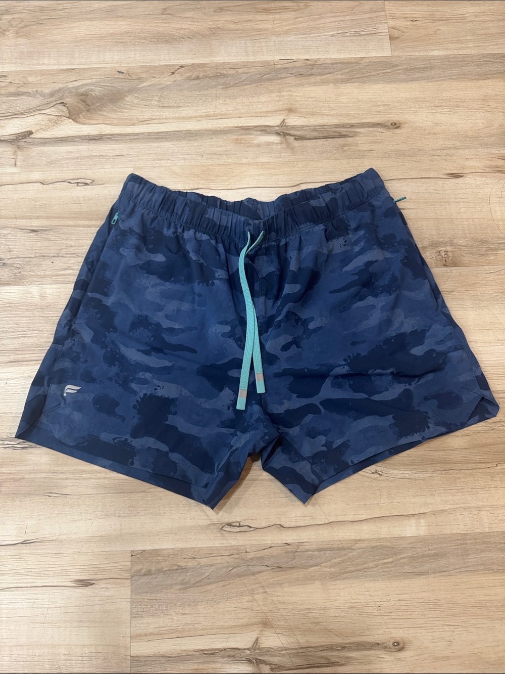 Mens Fabletics 5 inch The One Short Unlined sz. L